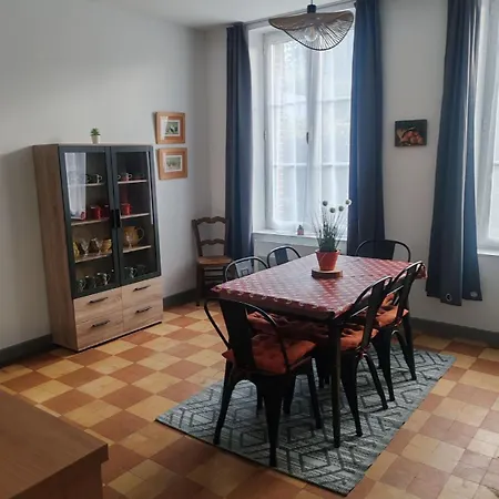 Maison Maitre En Briques N 10 *